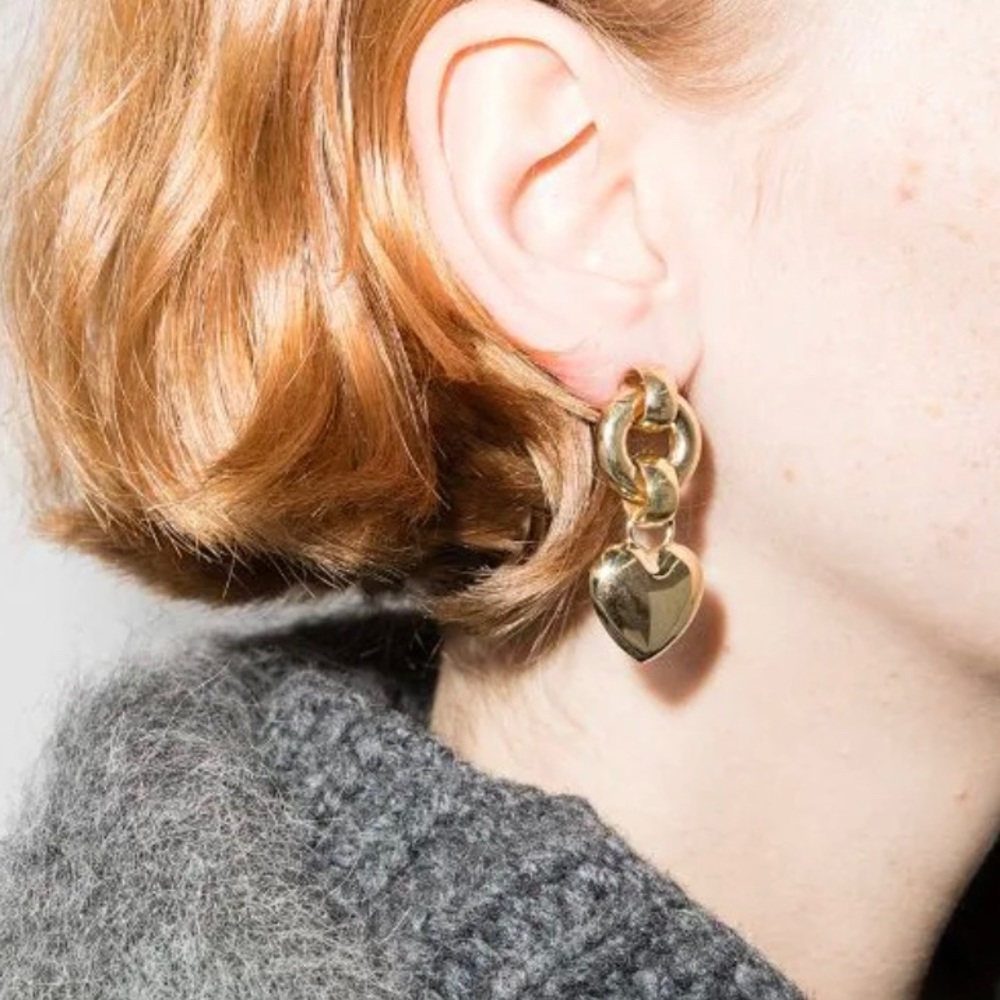 Laura Lombardi heart earrings